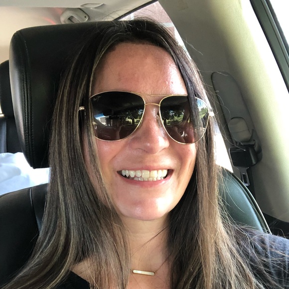 Meet your Posher, Brooke - Picture 2 of 6